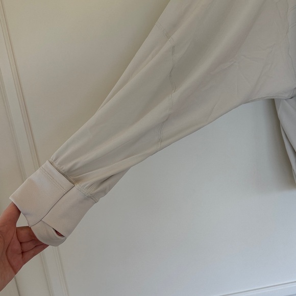NWT lululemon Define Relaxed-Fit Jacket in Bone, size 10. - Picture 9 of 12